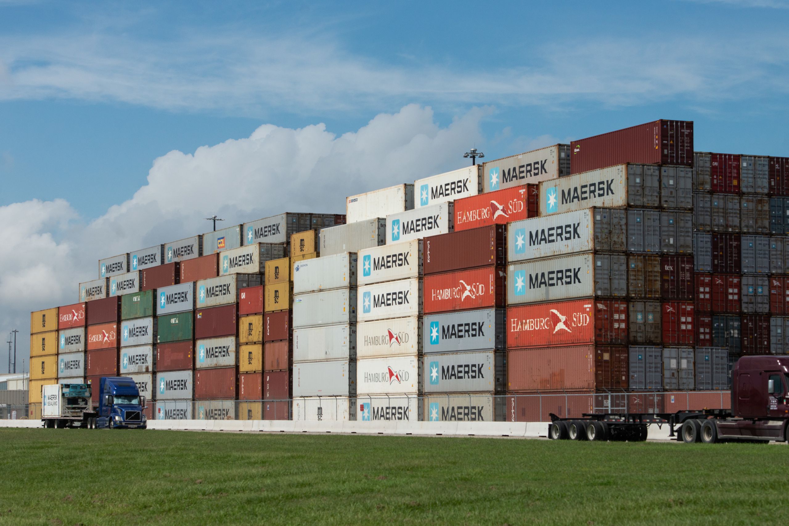 شحنات الاستيراد - ميناء الشحن